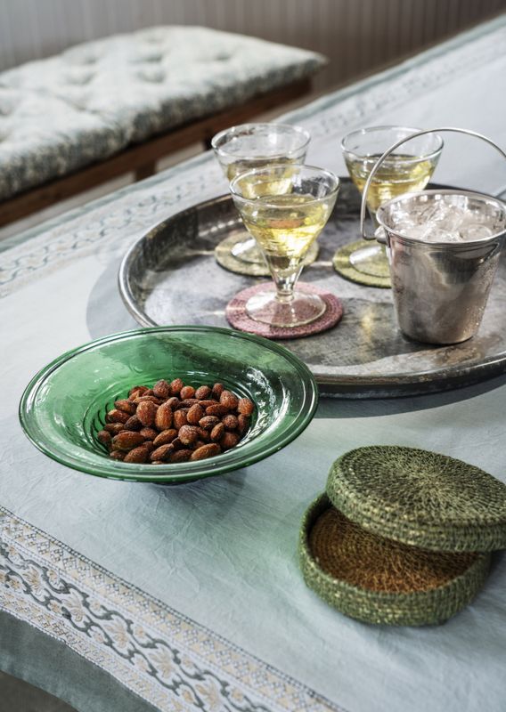 Madam Stoltz Cocktailglass med slipt mønster – 15 cl
